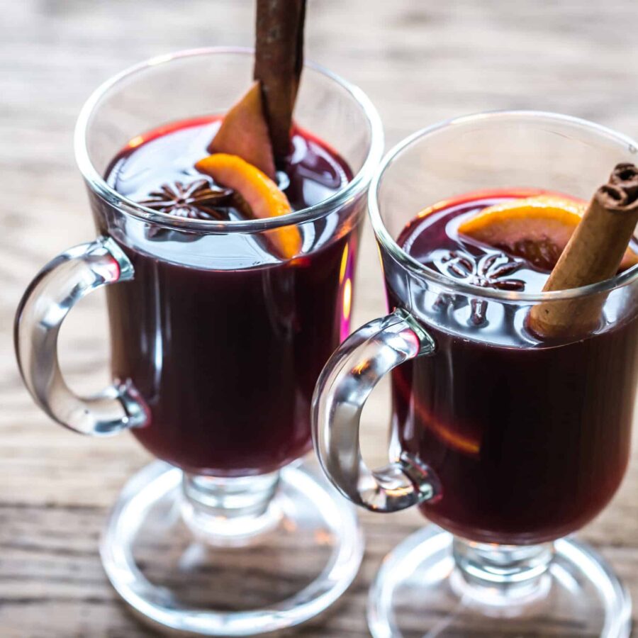 Glasses,Of,Mulled,Wine