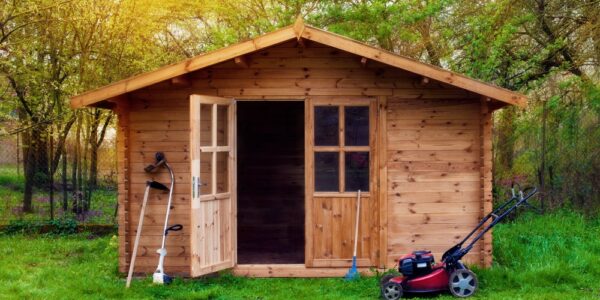 Hovel,After,Work,In,Evening,,Golden,Hour.,Garden,Shed,(front